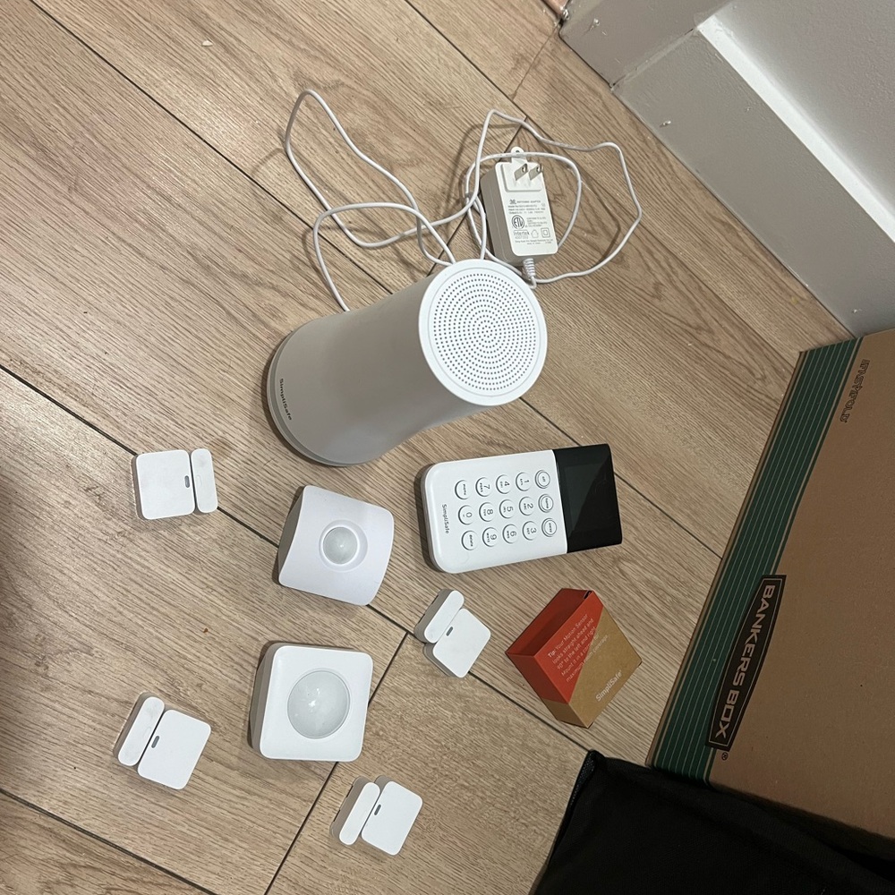 Simplisafe set